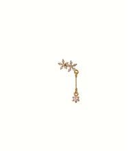 Load image into Gallery viewer, Starflower Gold-Plated Stud Earring With Screw Backing
